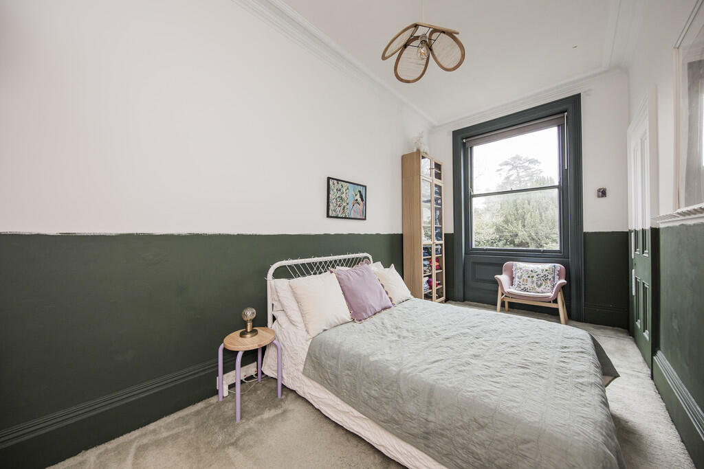 bed 1