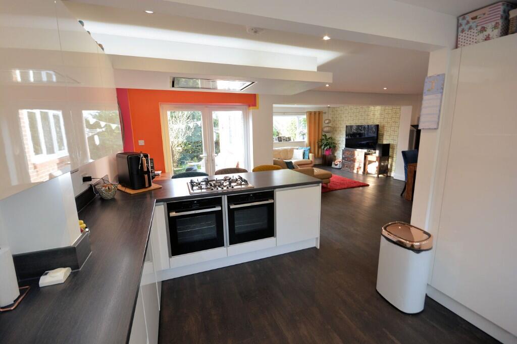 OPEN PLAN LIVING