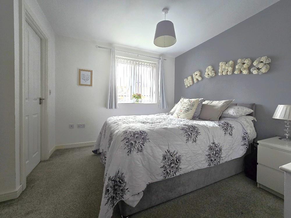 Derbyshire Way, Wyken - Bedroom 1 with En-suite