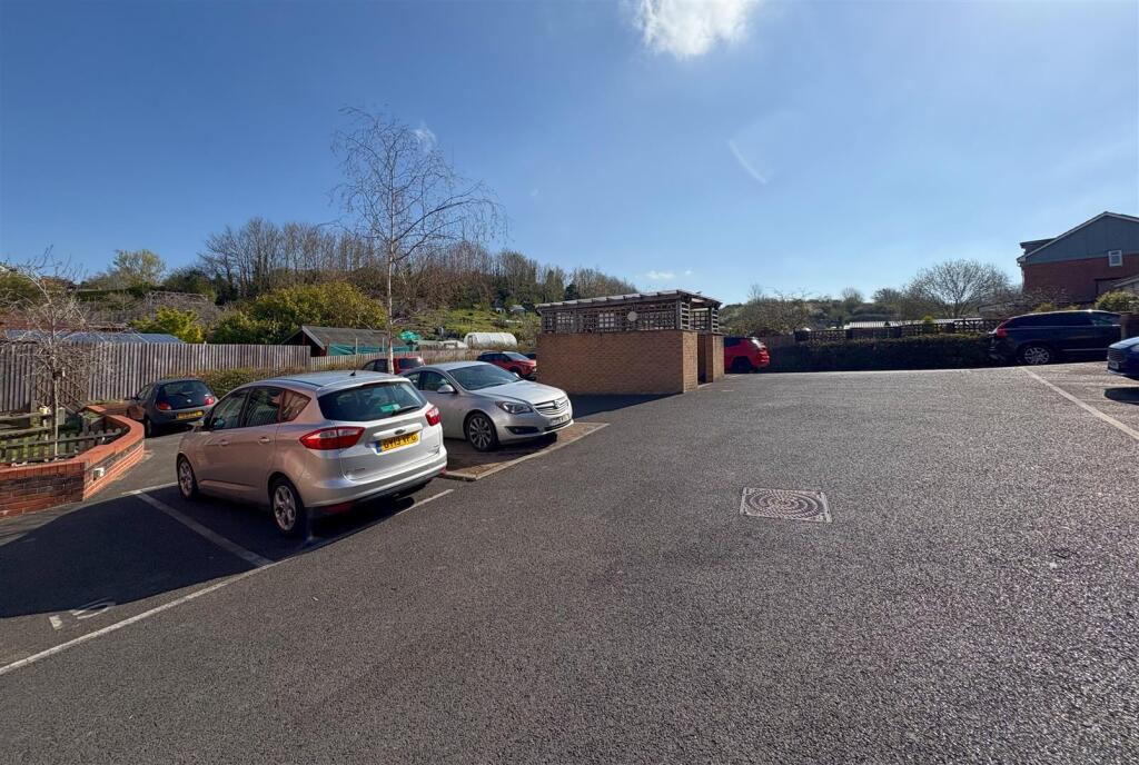 Parking to rear of property.jpg