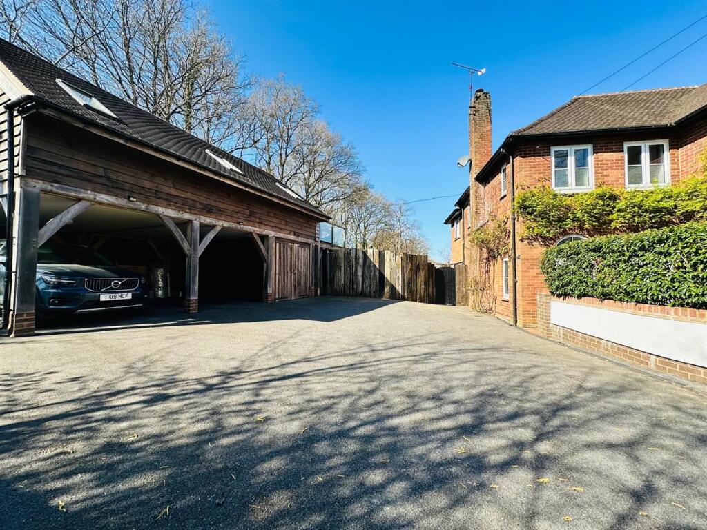 Car Port &amp; Driveway