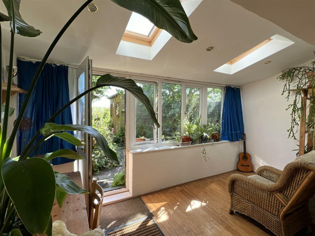 garden room.jpg