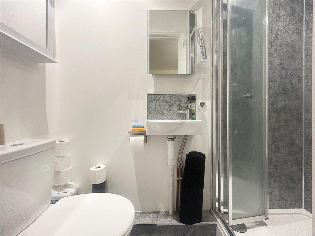 IMG_7037 (2) - Copy.jpg