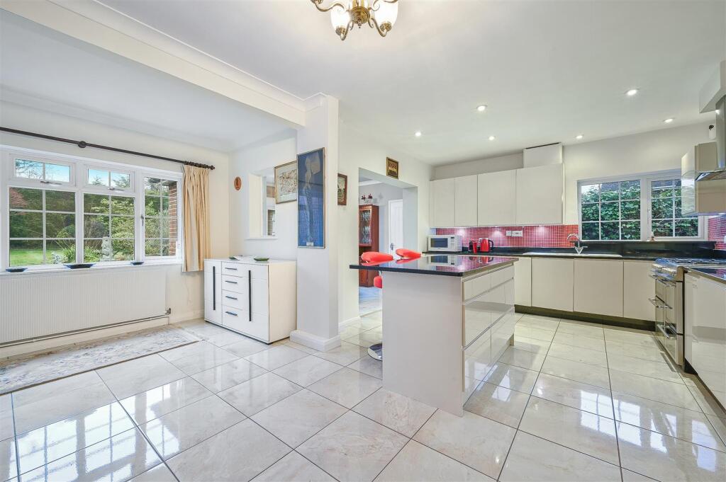 TATTENHAM WAY, 64- (6).jpg