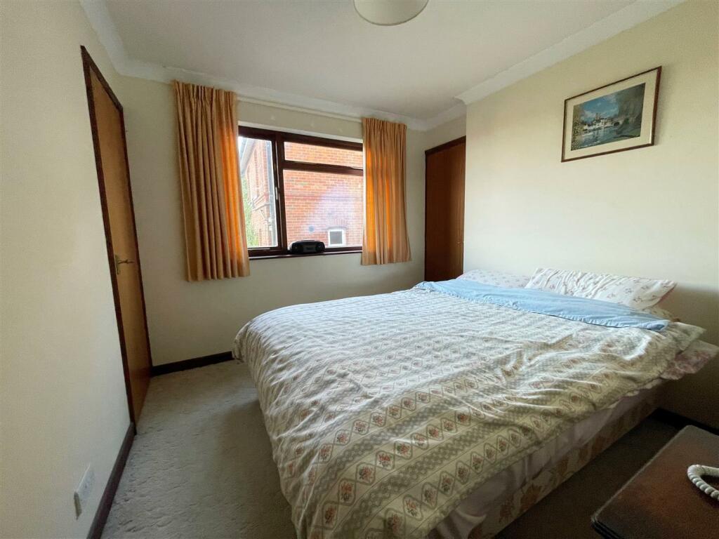 Bedroom 2.jpg