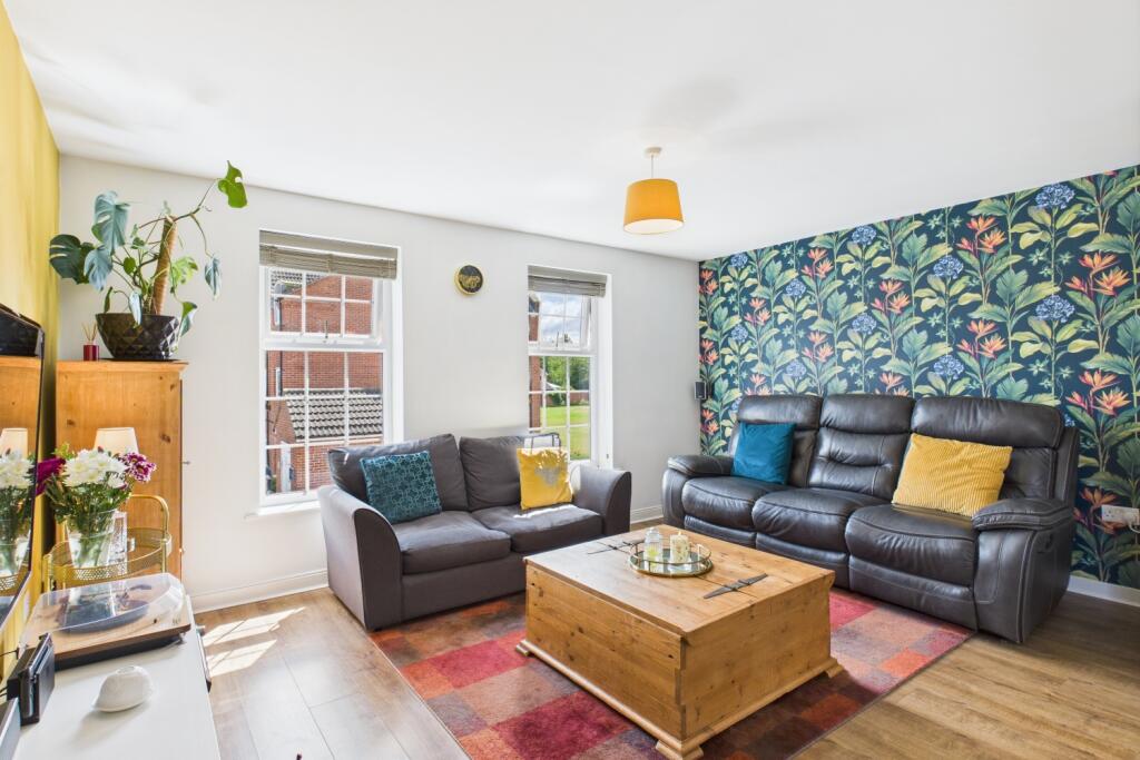 CAM03162G0-PR0289-STILL020