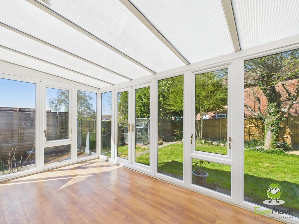 EweMove Basingstoke Estate Agents Chandler Road