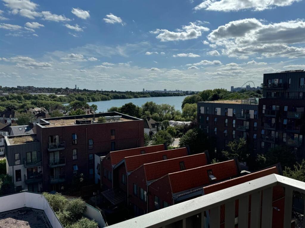Balcony pic 4.jpeg