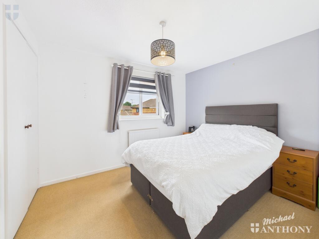 CAM03852G0-PR0327-STILL006