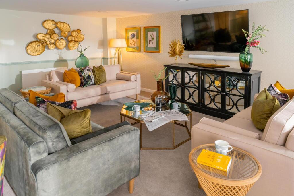 Wetherby Road,
Harrogate,
North Yorkshire,
HG2 7BU