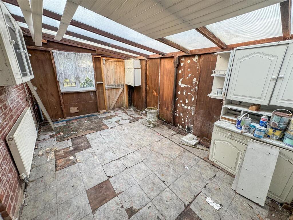 Side Garage