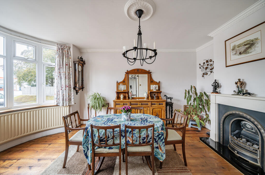 1345976-14-68b703...