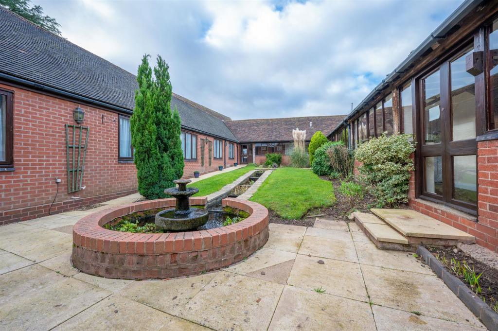Courtyard Garden