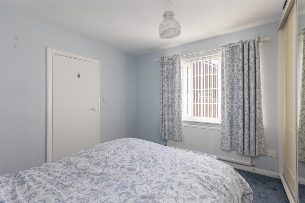 West Garth 43 Bedroom 1-3.jpg