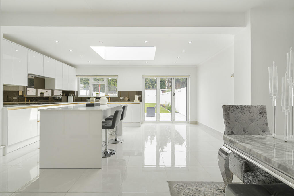 Kitchen/Dining