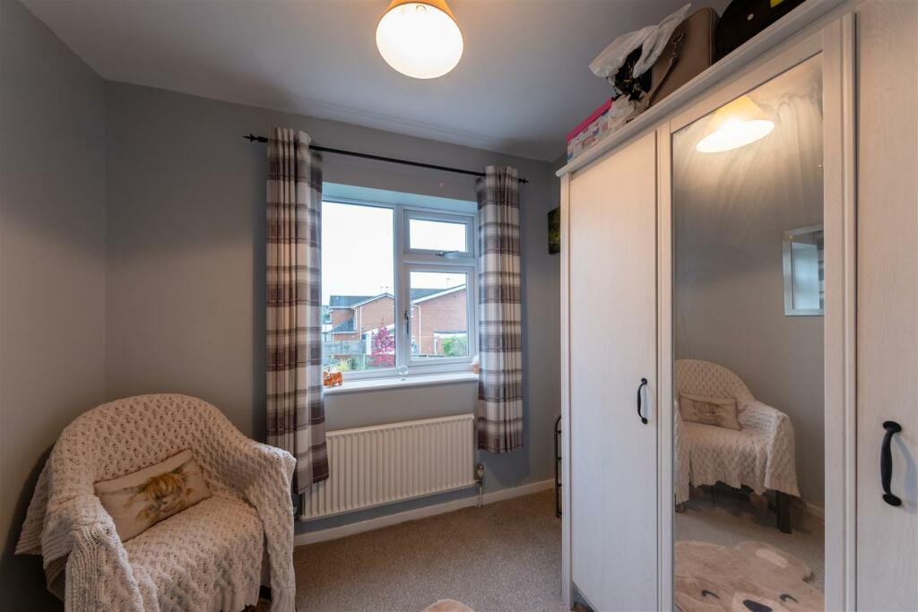 4 Oaktree Close-019.jpg