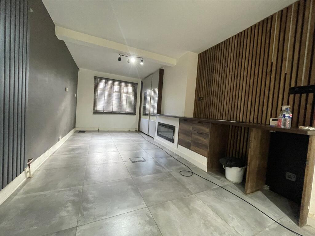Lounge Reverse