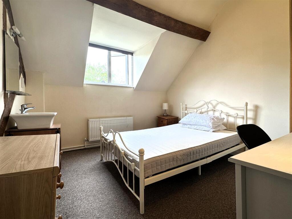 Bedroom 3 I.jpg