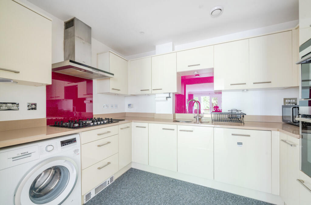 1313043-17-685bcf...