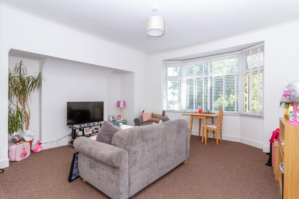For Sale by Aspire Residential | Bath Road