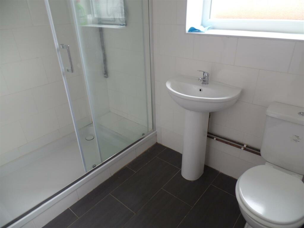 Templar Avenue, Tile Hill - Ground Floor Shower Ro