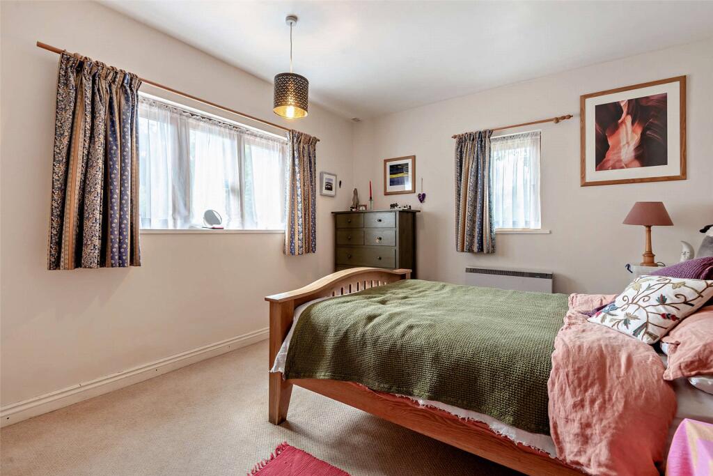 4 Bedrooms