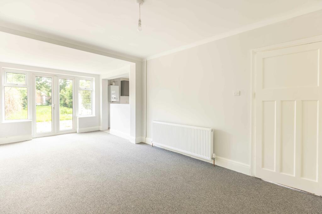 Lounge / Dining Room