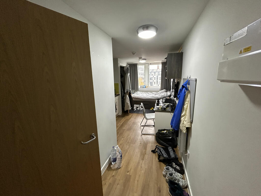 304MM 2024-10-25__14-21-52_Flat_304_from_front_...