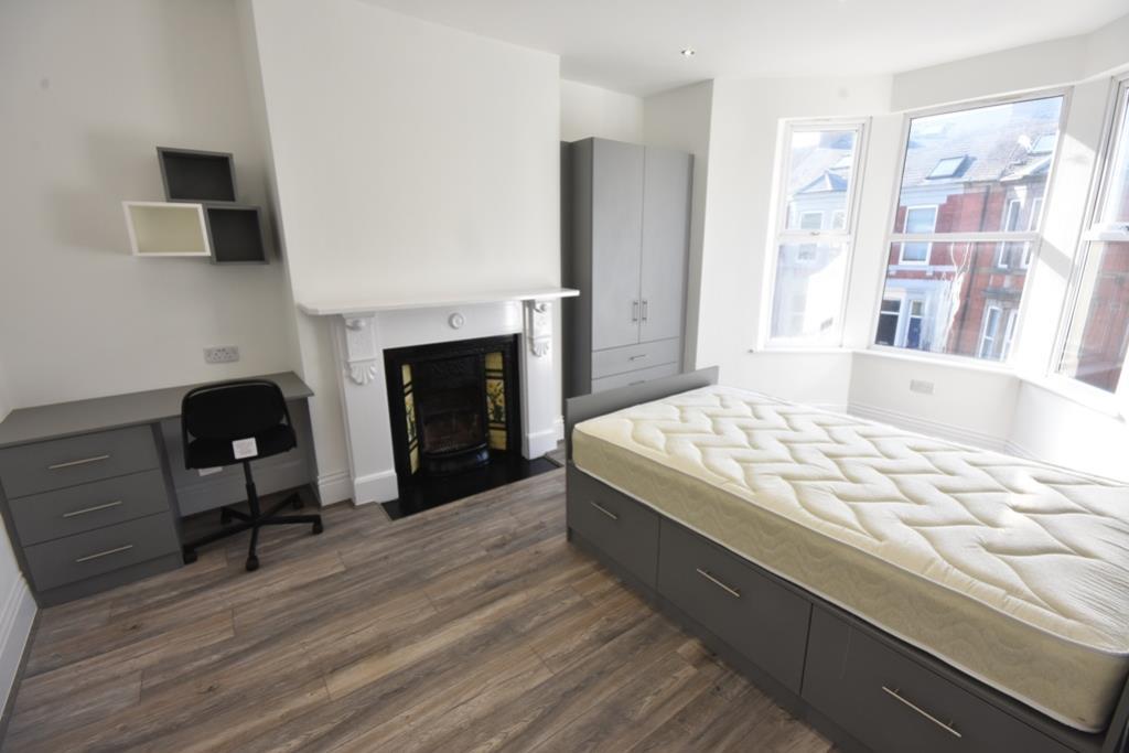 61 Forsyth Road pics08