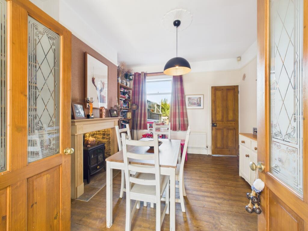 5. CAM04922G0-PR0053-STILL016