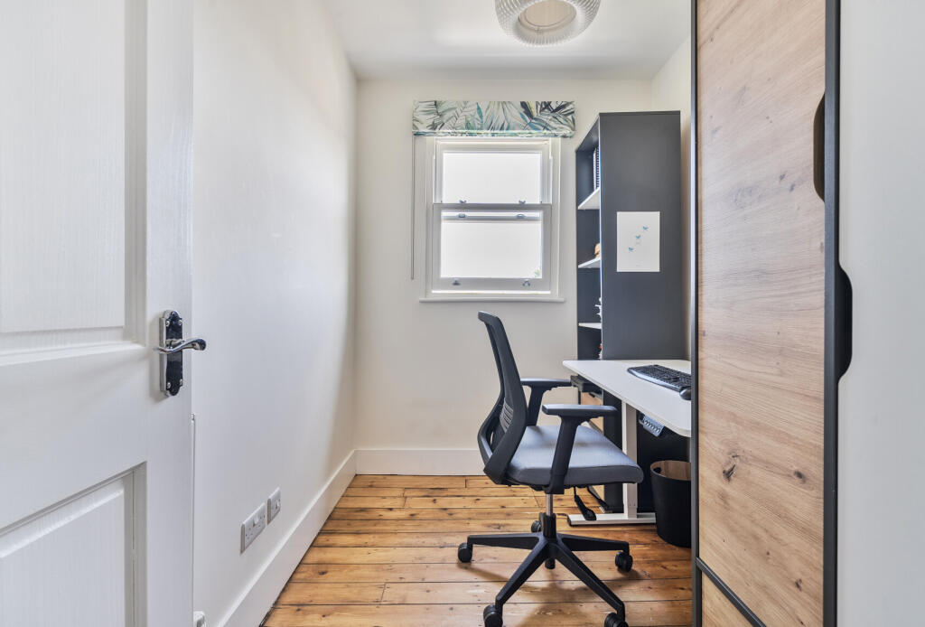 1335429-13-68935f...