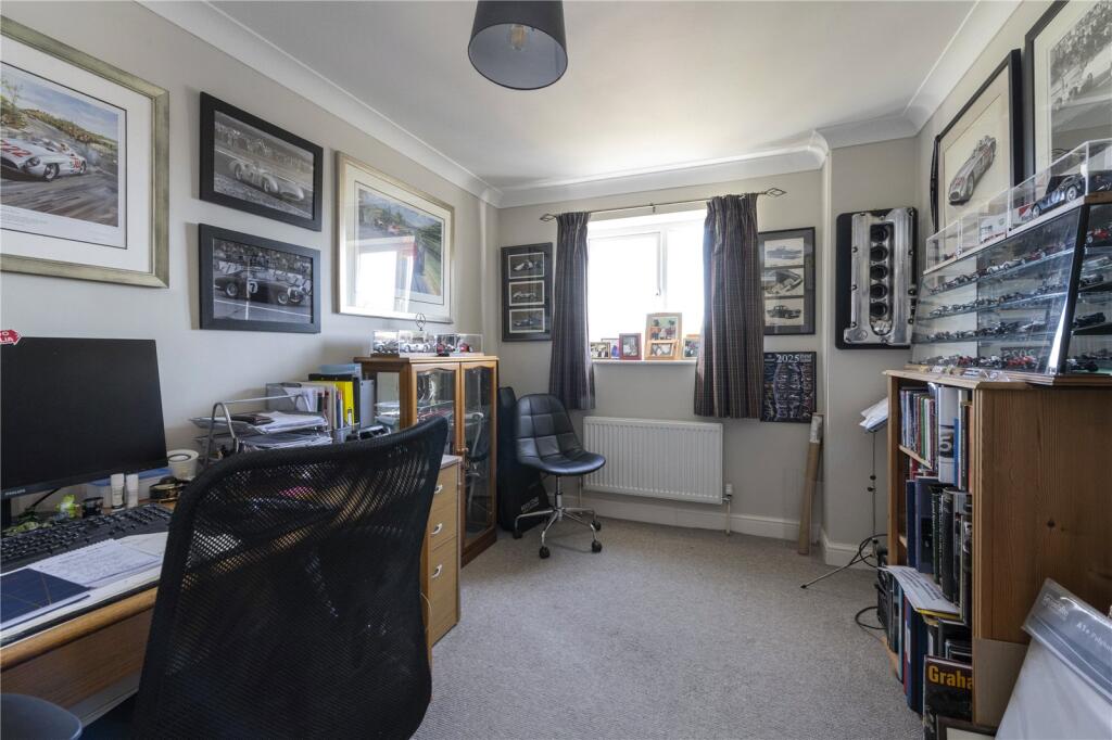 Bedroom 4/Study