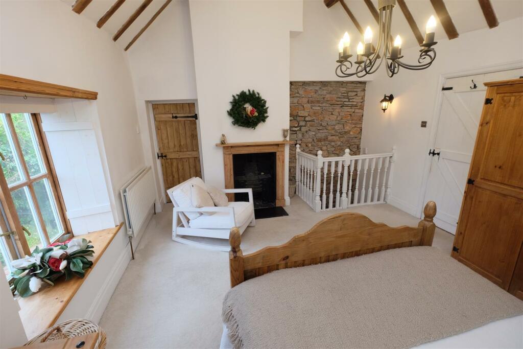 38 Middle Road, Kingswood, Bristol BS15 4XH House 