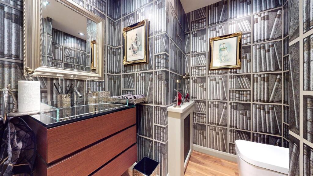 Property for sale in Waterside Point by Barrain Lo