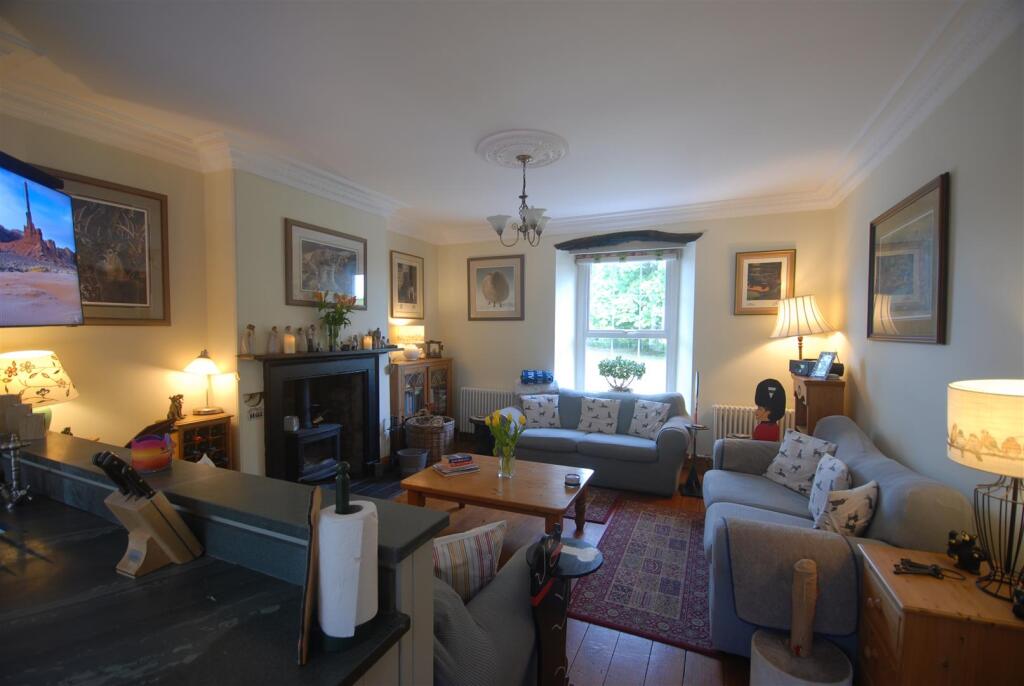 Open Plan Kitchen &amp; Sitting Room