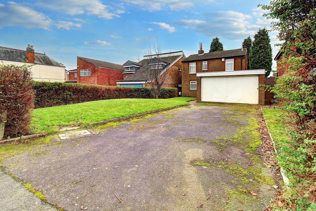 Front Elevation (full driveway)