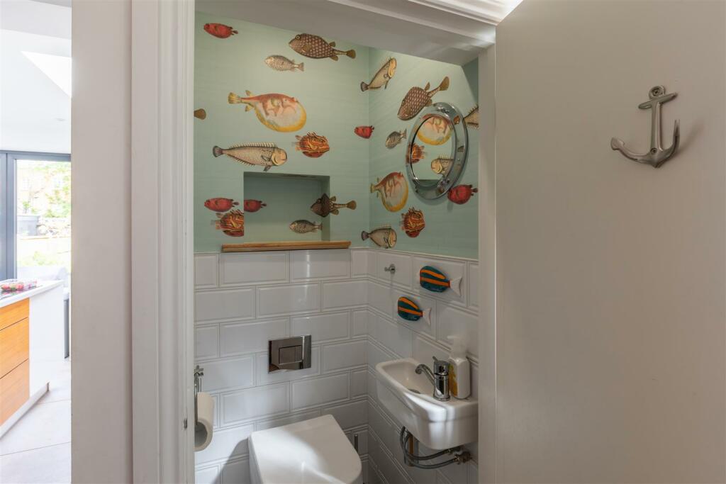 Toilet downstairs.jpg