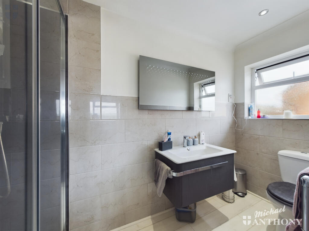 CAM01064G0-PR0399-STILL023