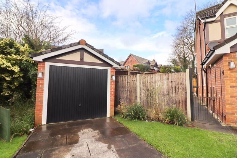 Detached Garage