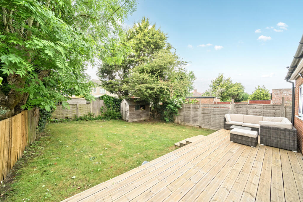 1299605-1-683731e...