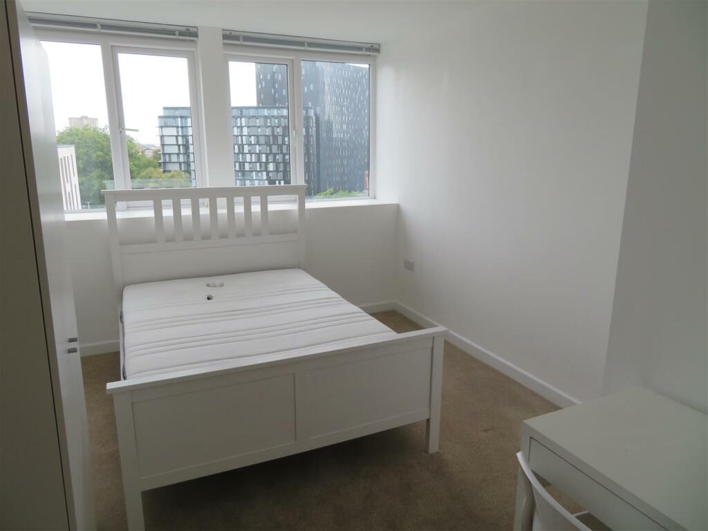 87 Enterprise Bed1.JPG
