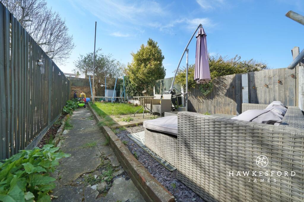 Thomas Road, Sittingbourne - Garden