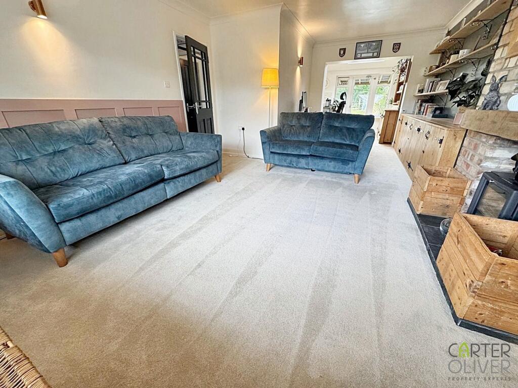 Lounge / Office Area