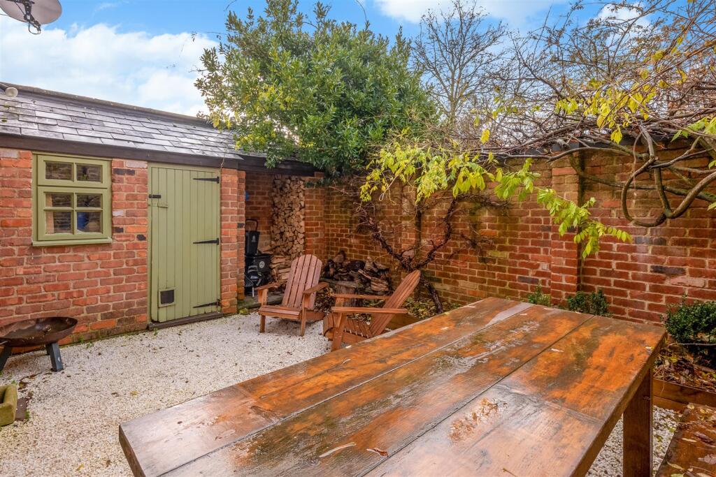 Milton Cottage 1996-20.jpg