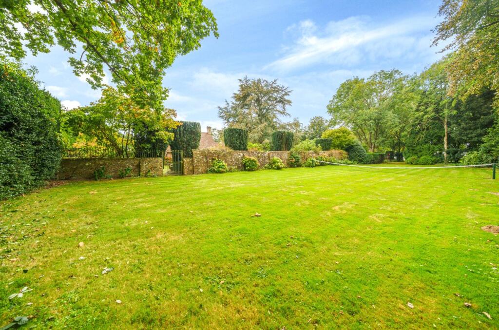 Walled Garden 2