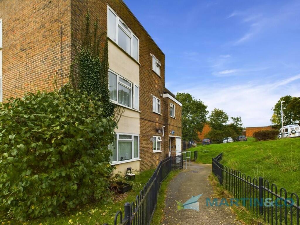 CAM02145G0-PR0035...