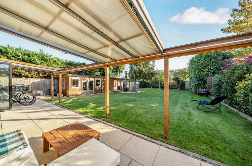 1365139-3-68e7736...