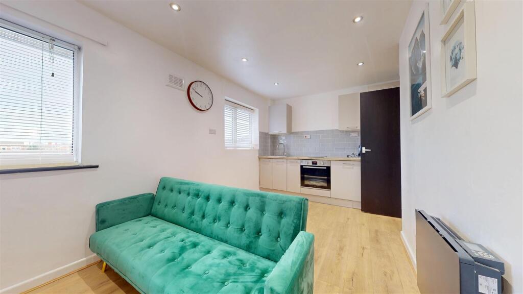 Castell Grove