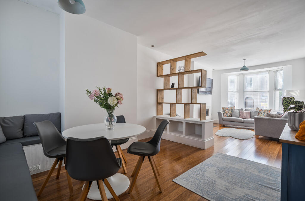 1369239-9-68f0fa1...