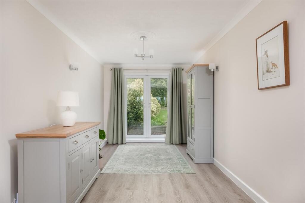 6 Woodstock Road-4.jpg